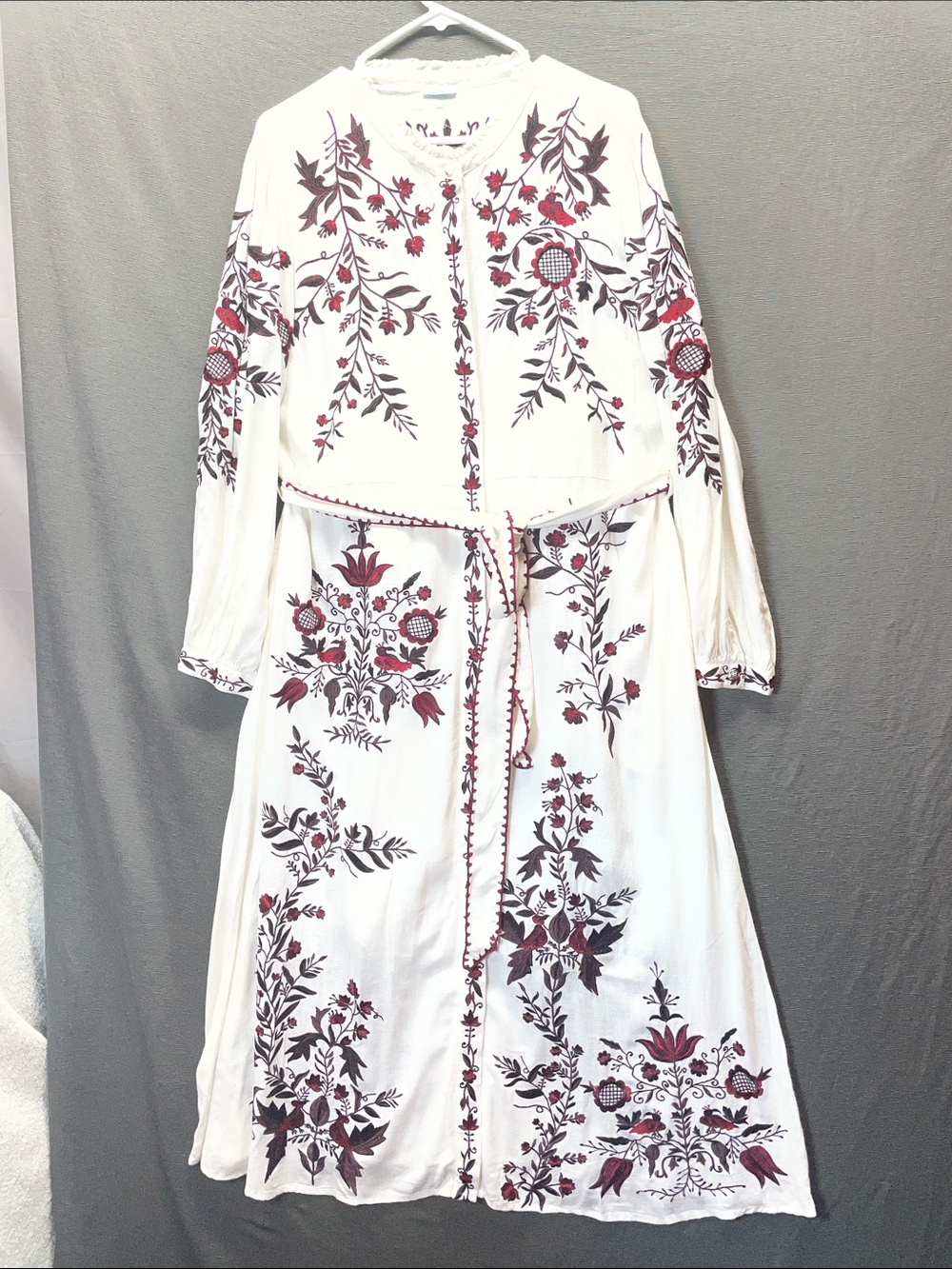 Sundance Jessa MaeCream Maxi Dress bohemian Floral Embroidery and Waist Tie - Picture 3 of 12